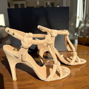 Suede Rope sandal heel.
